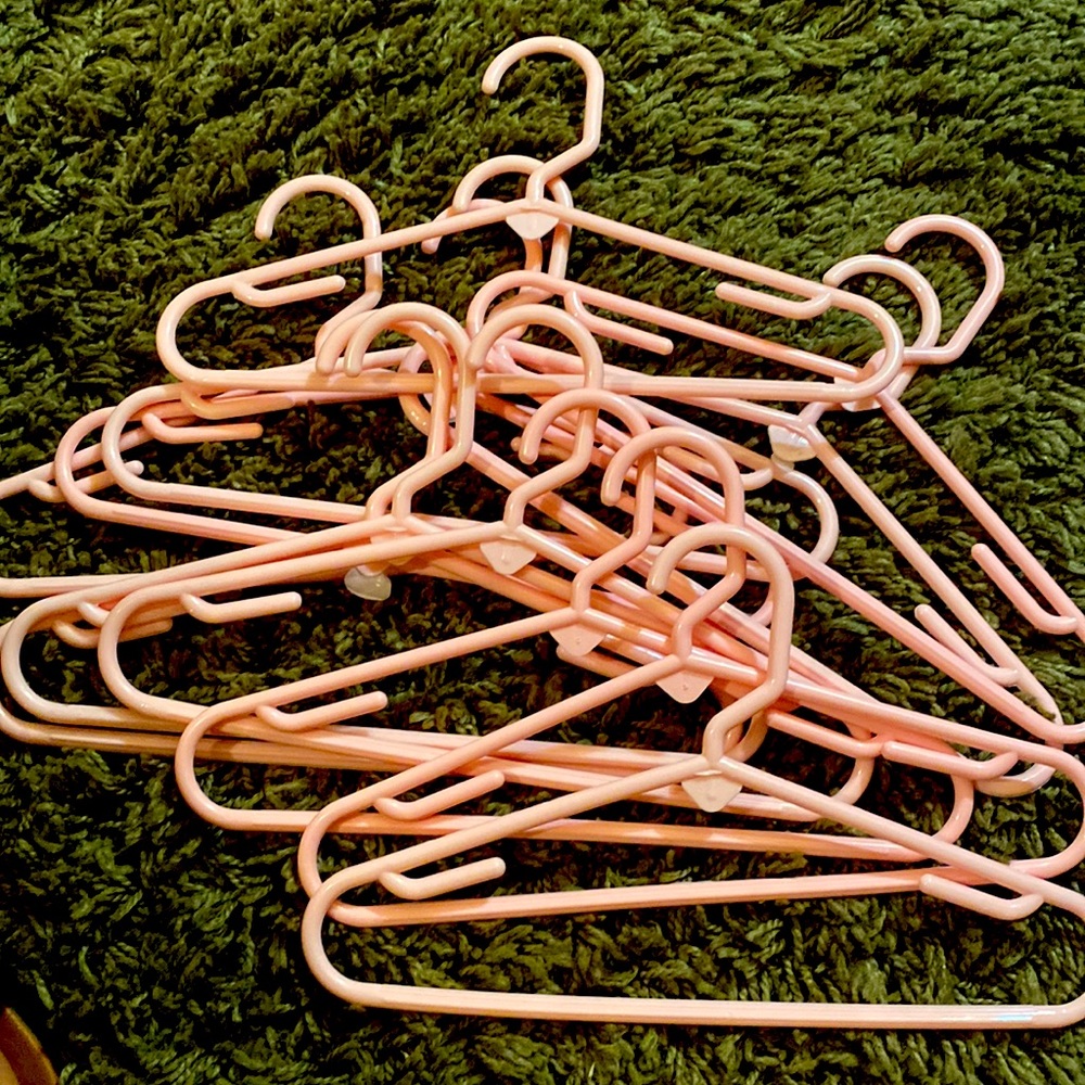 12 pink infant hangars